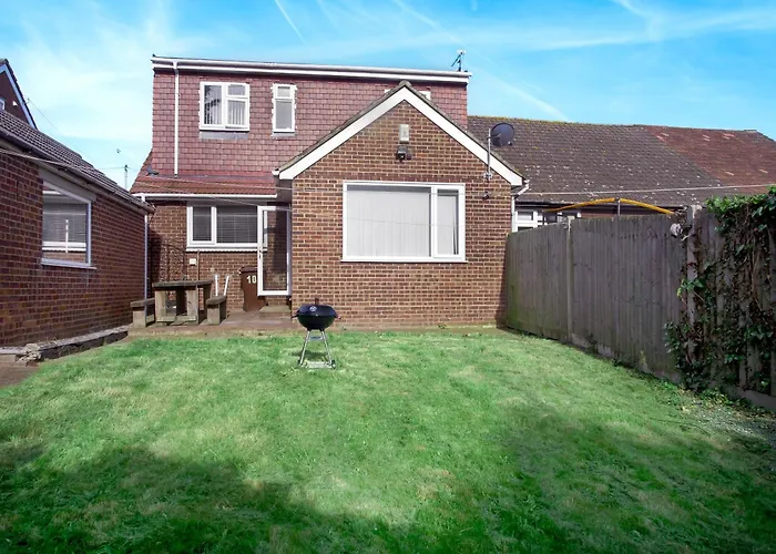 Luxe 5 Bed Bungalow In Snodland, Medway, Kent