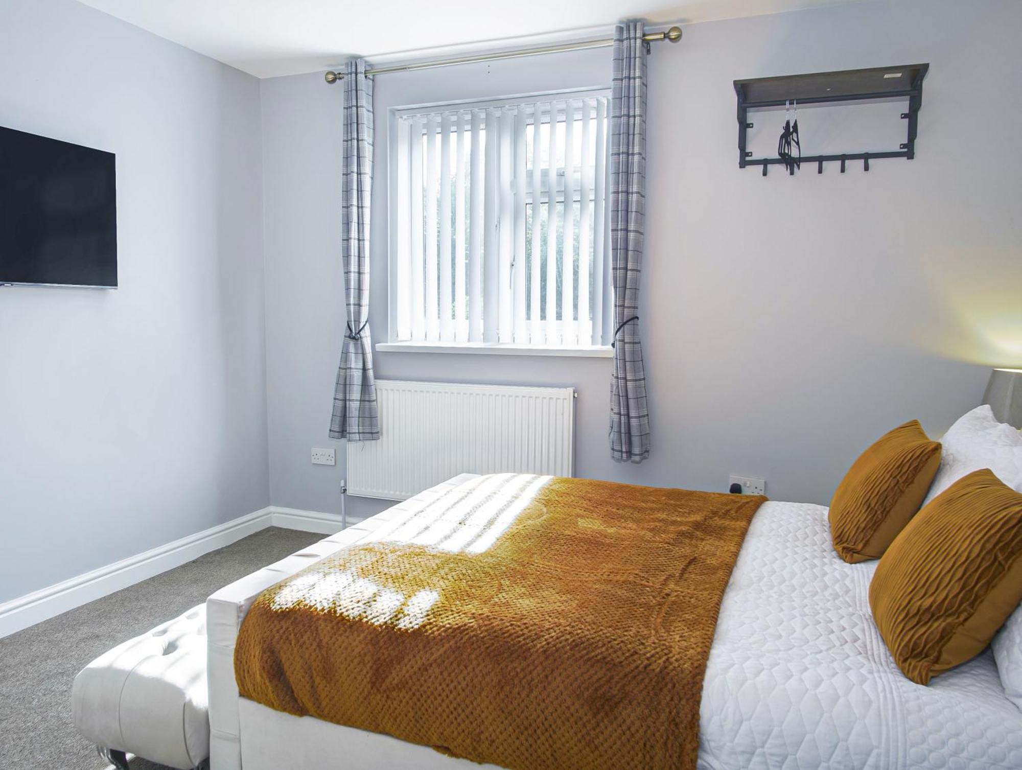 Luxe 5 Bed In Snodland, Medway, Kent Snodland
